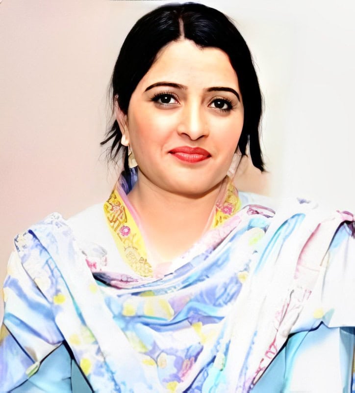 009-Raheema-Panhwar.jpg